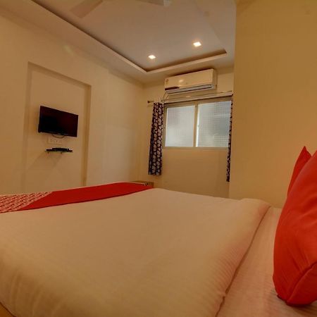 Oyo Flagship 47178 Pakko Inn Pune Bagian luar foto